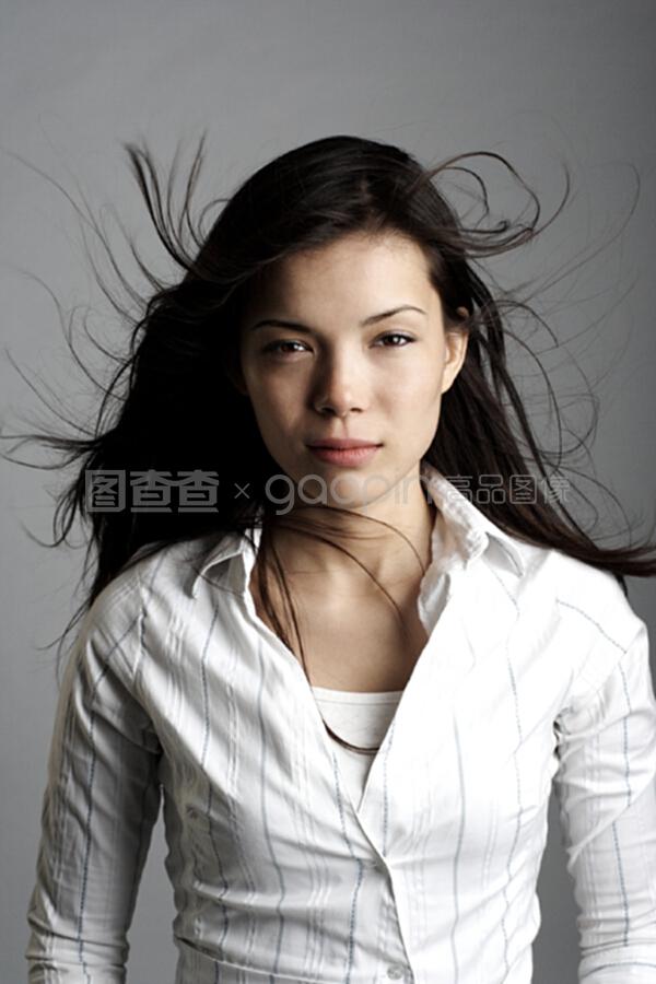 伊人，黄色直播